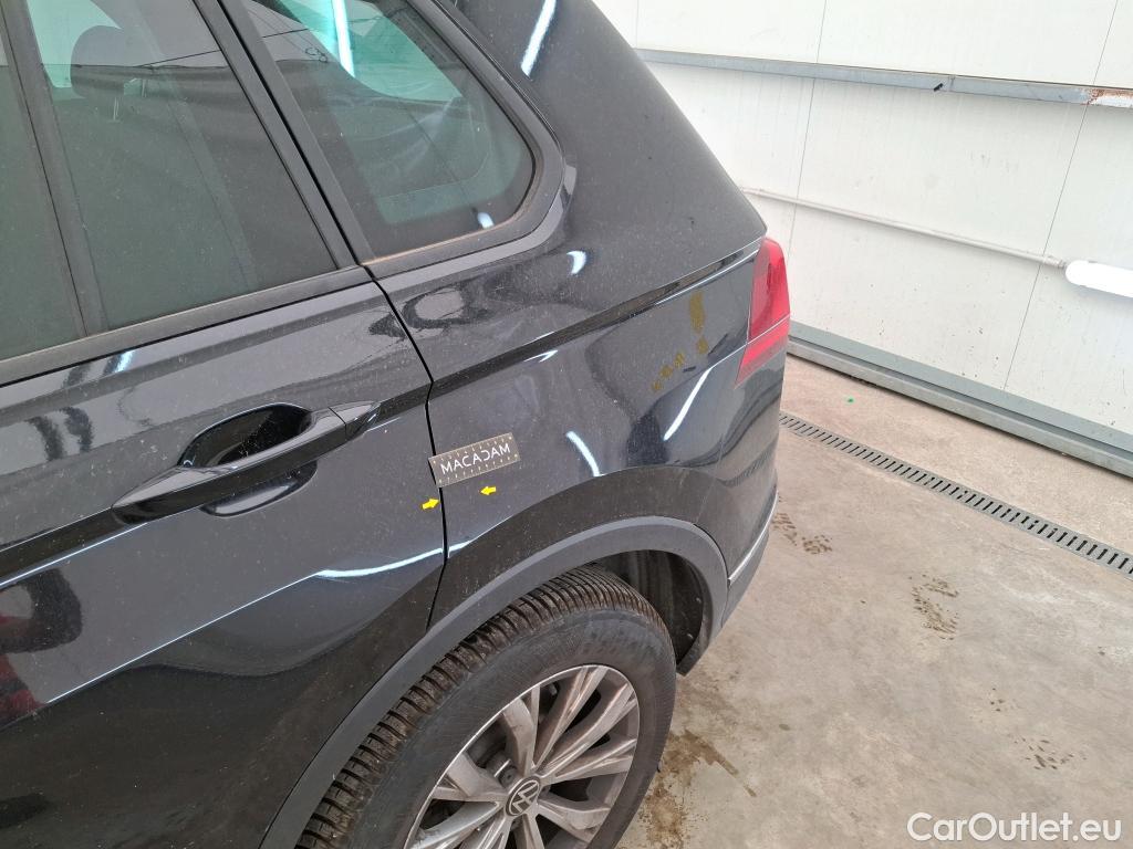  Volkswagen  Tiguan VOLKSWAGEN  / 2020 / 5P / SUV 2.0 TDI 150 DSG7 Life Business #27