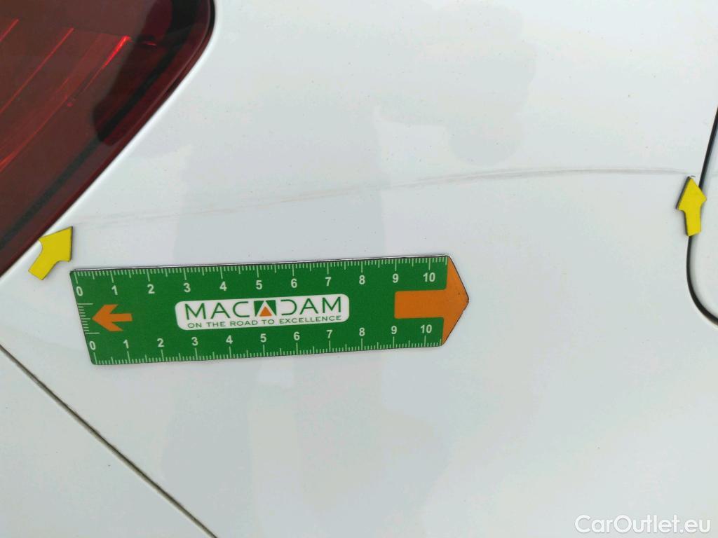  Renault  Megane  IV Berline 5pt. Société Air Nav 1.5 dCi 90CV BVM6 E6 #24