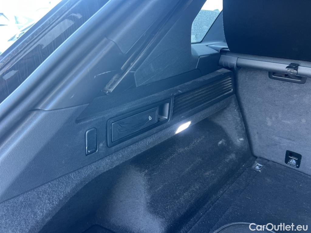  Volkswagen  Touareg VOLKSWAGEN  / 2018 / 5P / todoterreno R 3.0 V6 TSI 340kW Tip 4M (AC2) #9