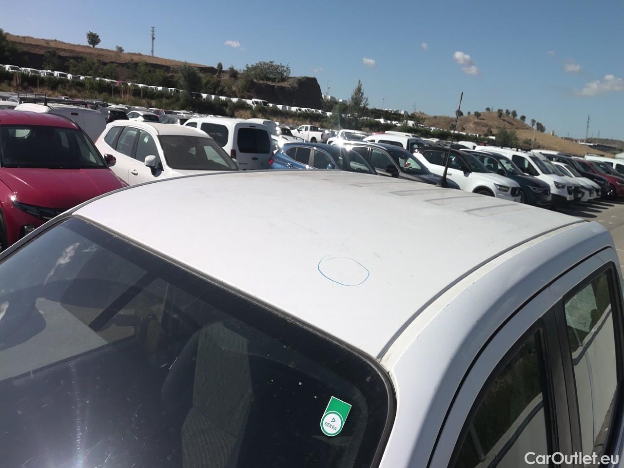  Nissan  Navara NISSAN  / 2015 / 4P / pickup Doble Cab. 2.3dCi 120kW(160CV) Acenta #51