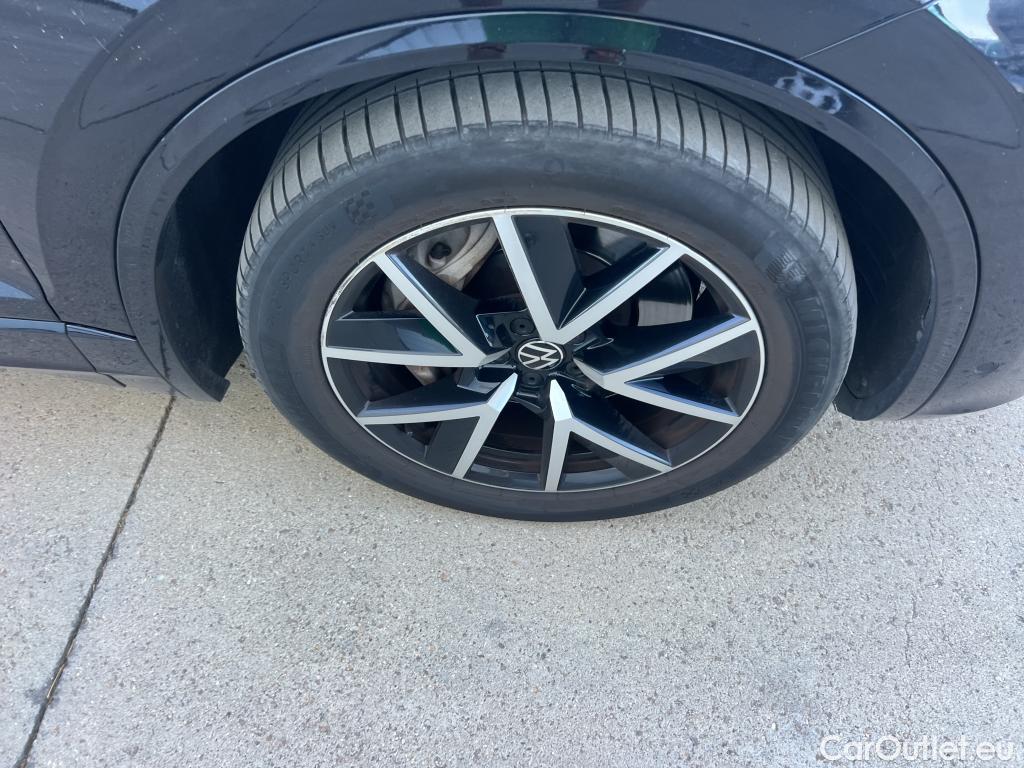  Volkswagen  Touareg VOLKSWAGEN  / 2018 / 5P / todoterreno R 3.0 V6 TSI 340kW Tip 4M (AC2) #1