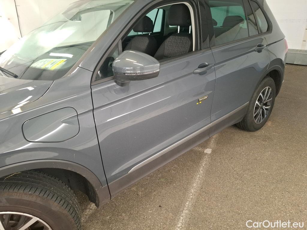  Volkswagen  Tiguan VOLKSWAGEN  / 2020 / 5P / SUV 1.4 eHybrid 245 DSG6 Life #3