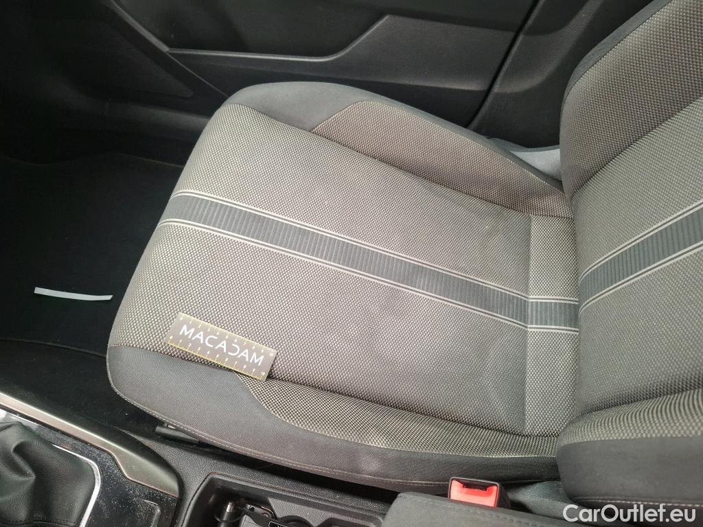  Volkswagen  T-ROC VOLKSWAGEN  5p SUV 1.0 TSI 115 LOUNGE #47