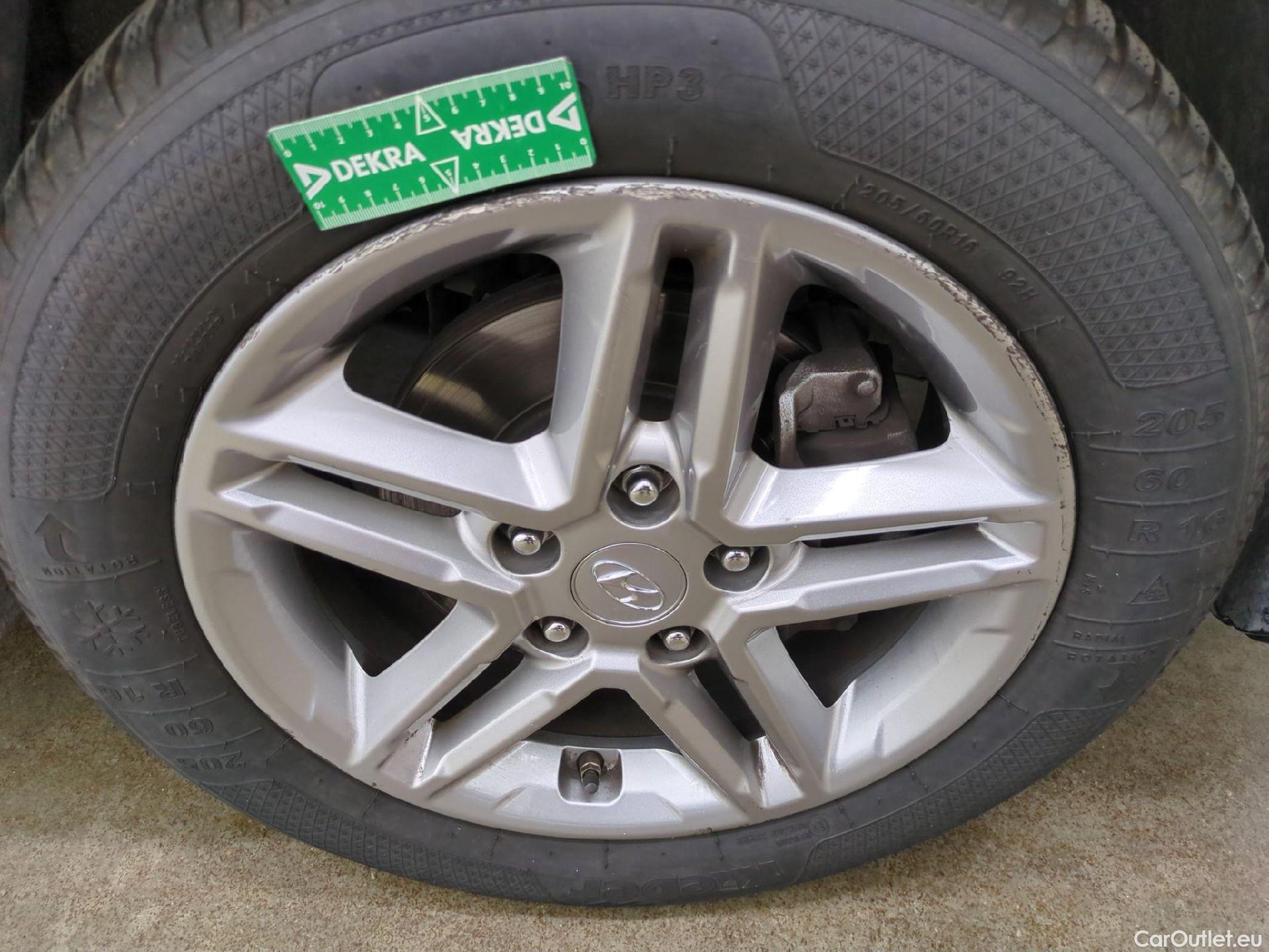  Hyundai  Konna Kona Business Mild-Hybrid 2WD 1.0 T-GDI 120CV BVM6 E6d #72
