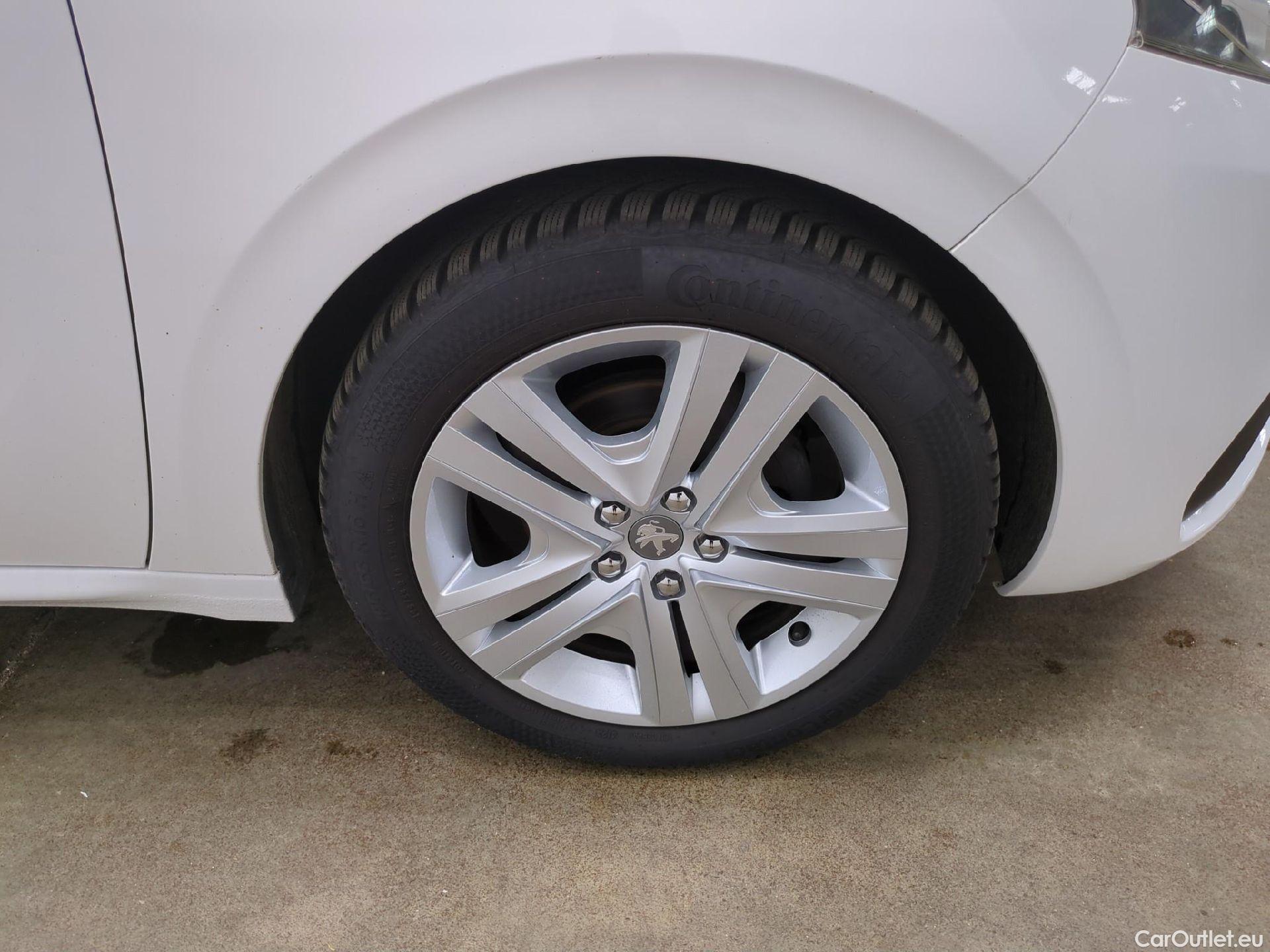  Peugeot  208  Allure Business 1.2 PureTech 110CV BVM5 E6 #7