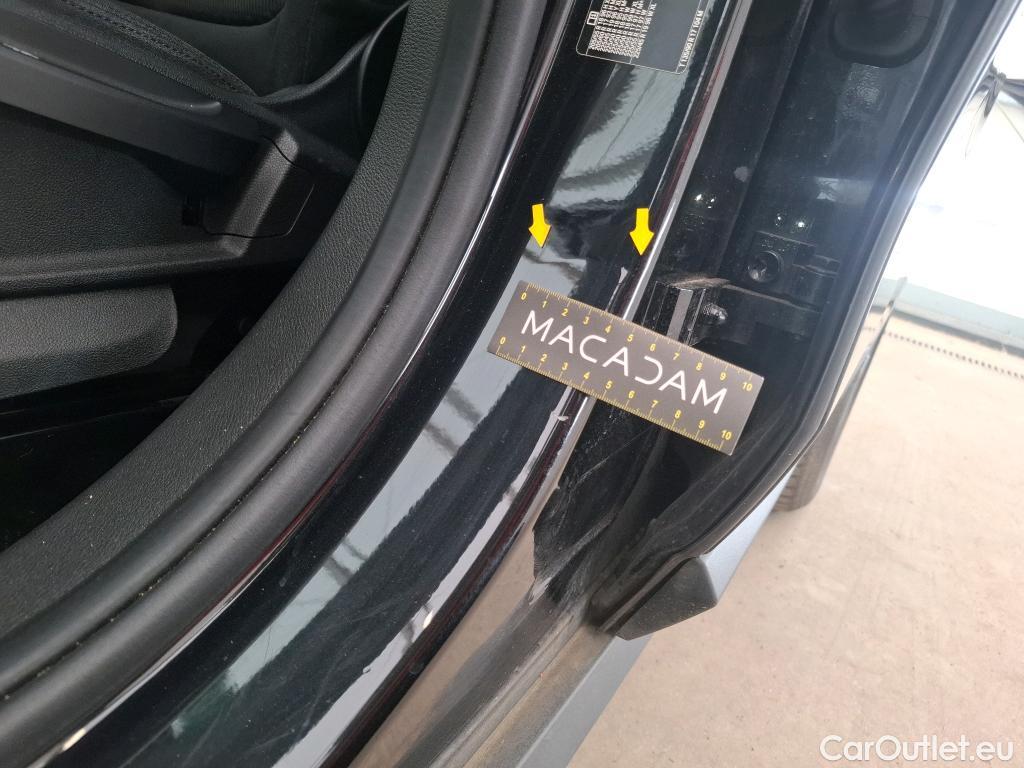  Bmw  X1 BMW  / 2019 / 5P / SUV sDrive18i Business Design DKG7 #33
