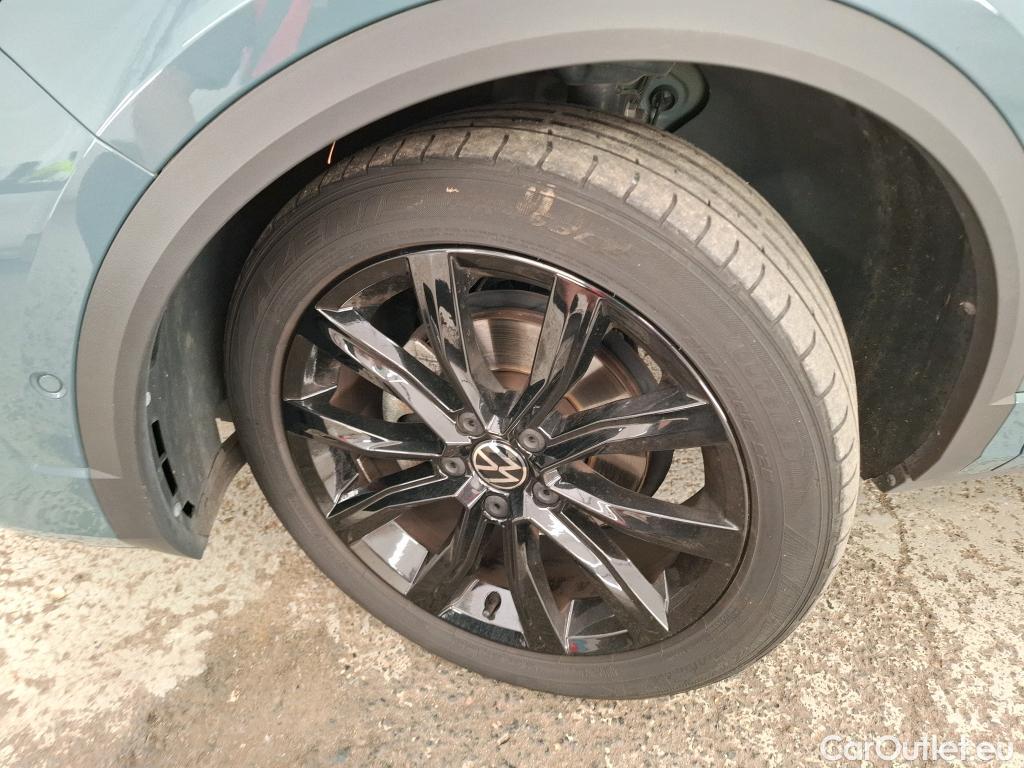  Volkswagen  T-ROC  R-Line 1.5 TSI 150CV BVA7 E6d #1
