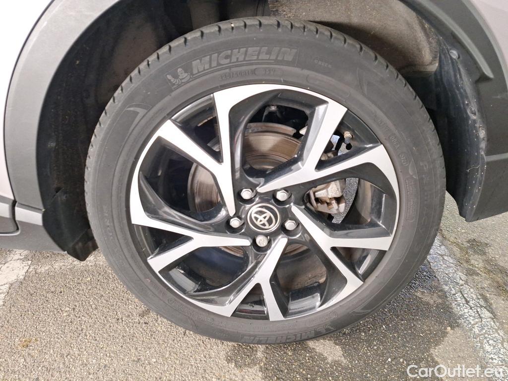  Toyota  C-HR TOYOTA  / 2016 / 5P / SUV 2.0 HYBRIDE 184 COLLECTION #19