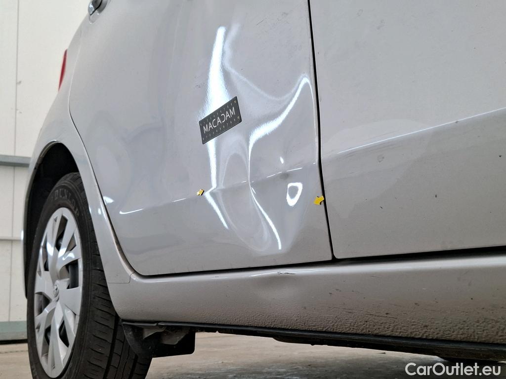  Toyota  Yaris TOYOTA  Hybride / 2017 / 5P / Berline 1.5 VVT-I HYBRID France Business #11
