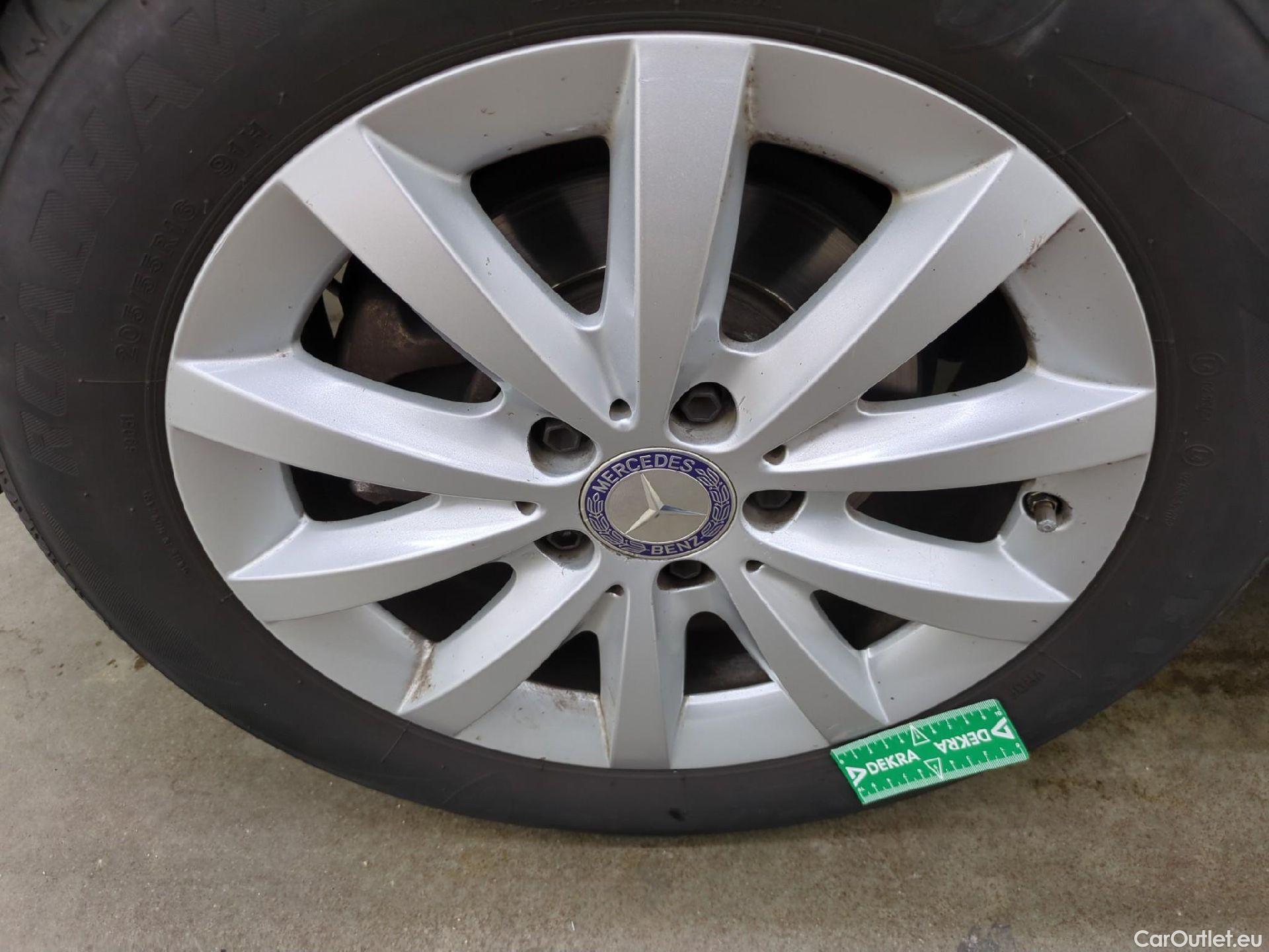  Mercedes  B-Klasse MERCEDES-BENZ Classe B 5p Monovolume B 180 d Business #13