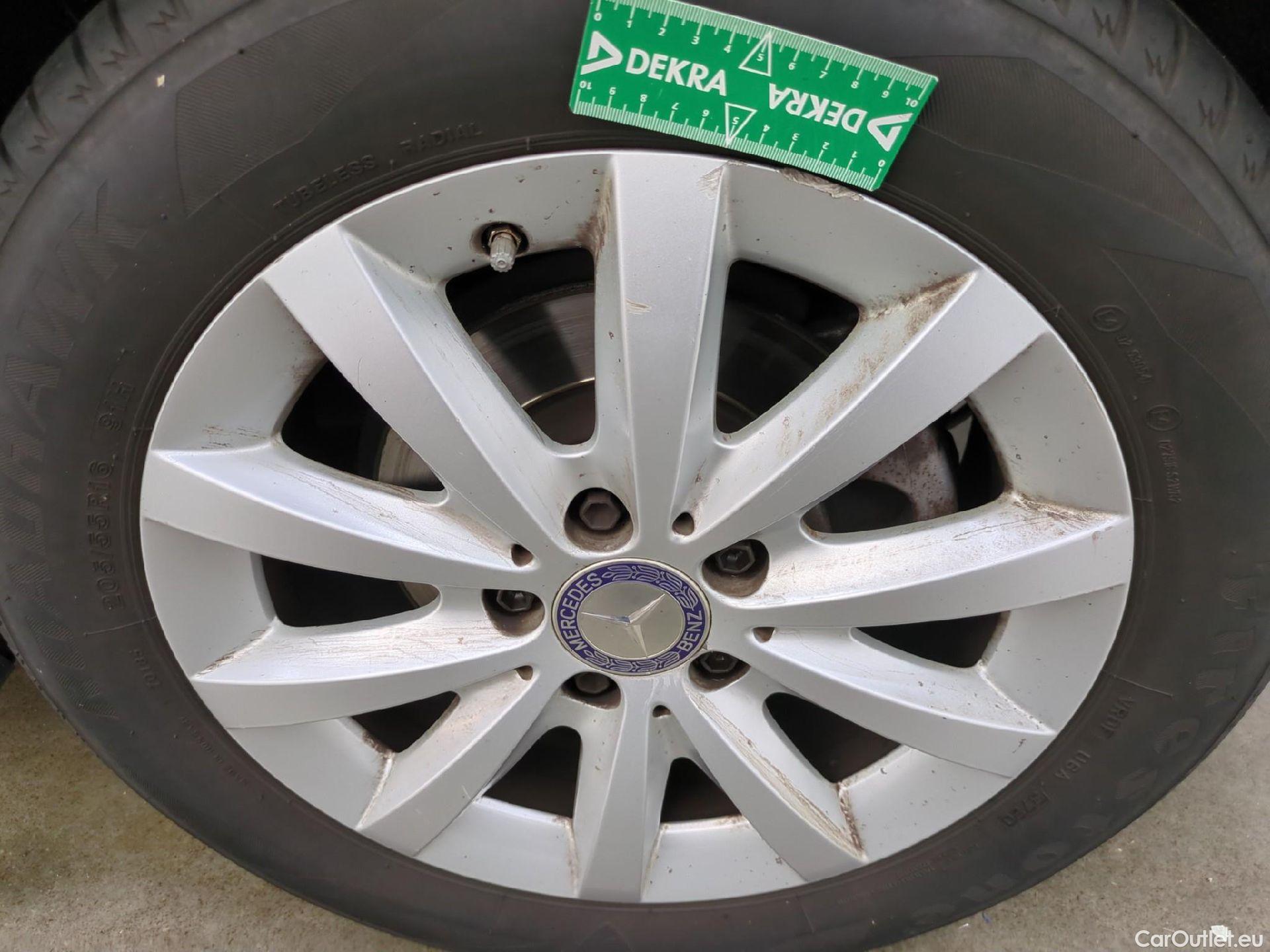  Mercedes  B-Klasse MERCEDES-BENZ Classe B 5p Monovolume B 180 d Business #10