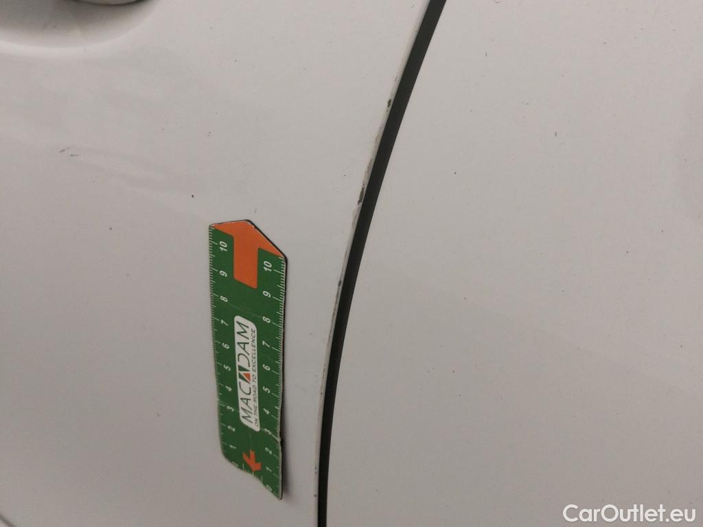  Mercedes  A-Klasse Clase A A 250 e (177.186) 1.3 215CV AT8 E6d #2