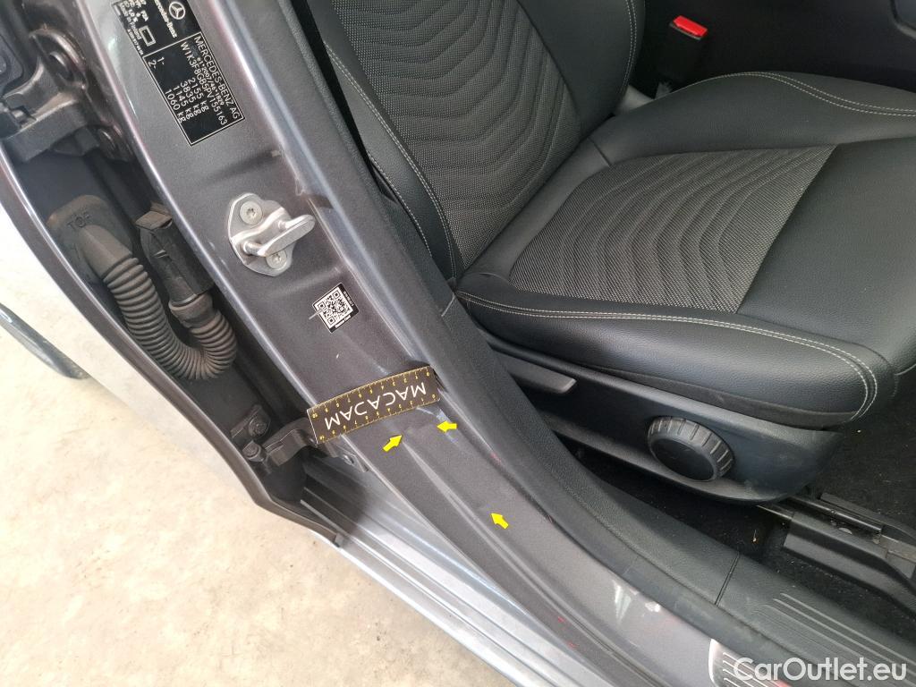  Mercedes  A-Klasse MERCEDES-BENZ Classe A Compact / 2018 / 5P / Berline A 250 e Business Line 8G-DCT #19