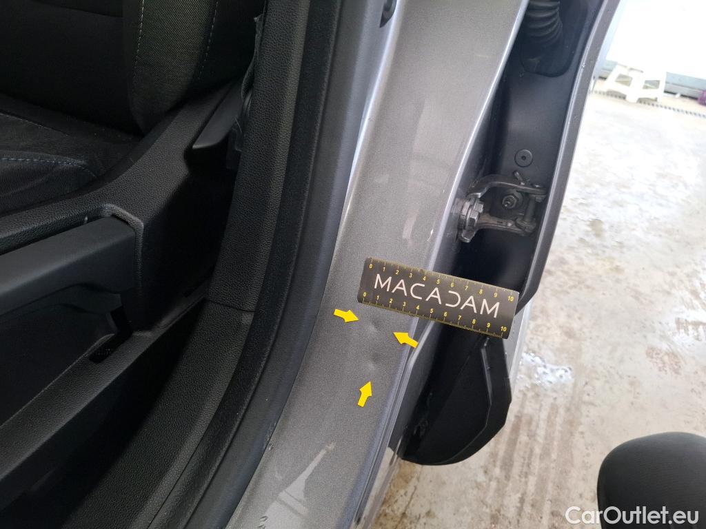  Renault  Captur  II Business 1.5 dCi 95CV BVM6 E6dT #21