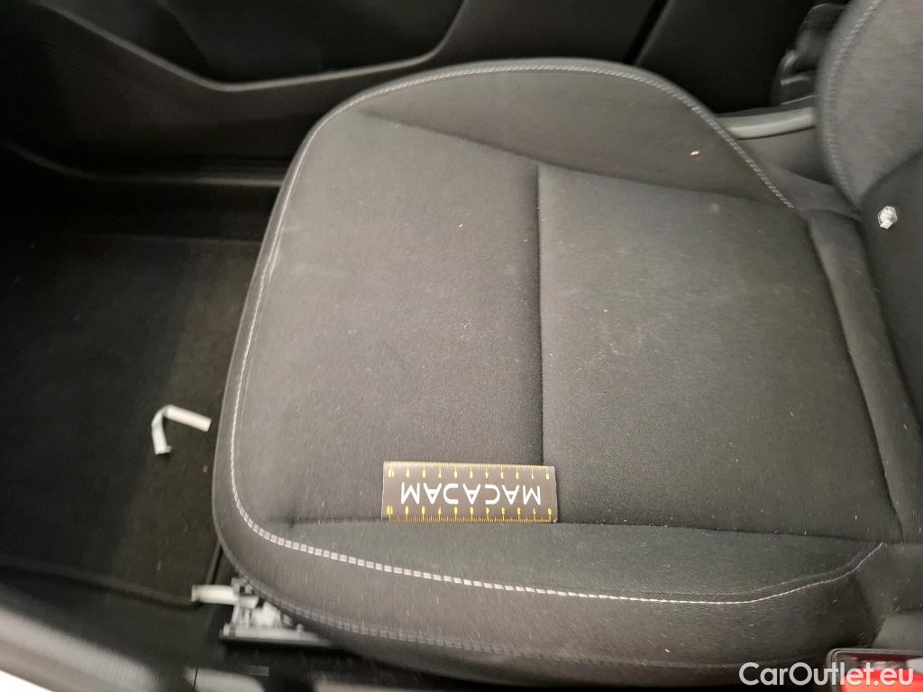  Renault  Captur  II Business 1.5 dCi 95CV BVM6 E6dT #33