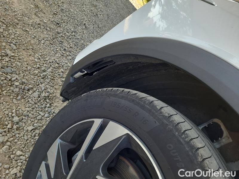  Hyundai  Bayon   (2021)  1.0T-GDI Comfort Club 5d #8
