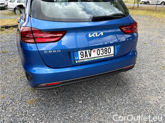  KIA  Cee'd Ceed SW 1.5 T-GDI 118 Spin AT #10