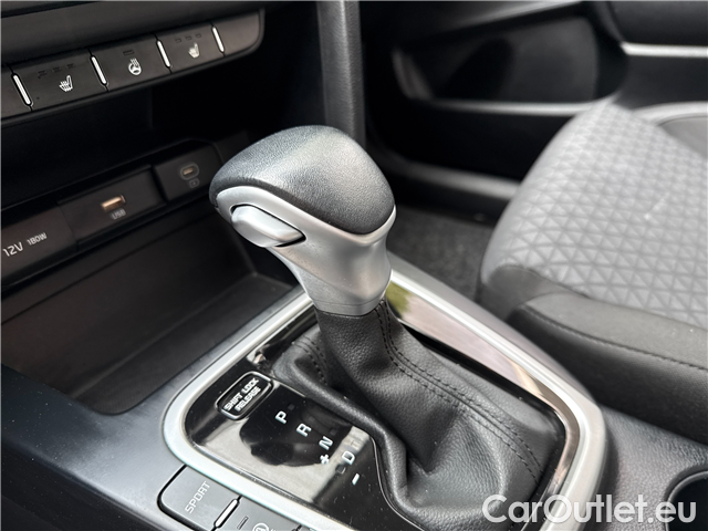  KIA  Cee'd Ceed SW 1.5 T-GDI 118 Spin AT #5