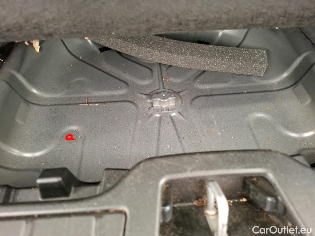  Volvo  XC 40 XC40 Momentum 2WD 2.0 D3 150CV BVM6 E6dT #23