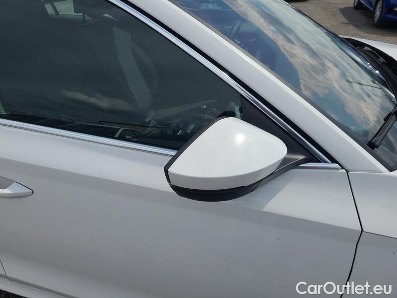  Skoda  Octavia  Combi (NX3)(2020) Oct.Combi 2.0TDI 85 Style #9