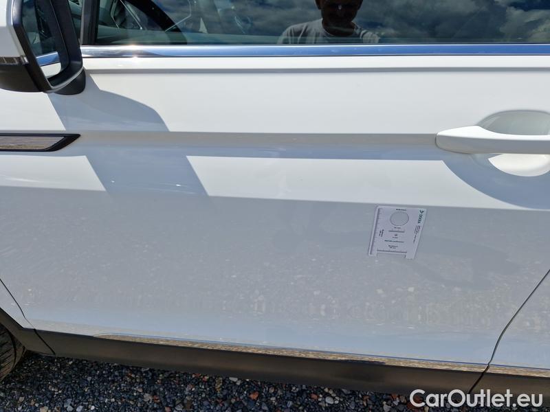  Volkswagen  Tiguan  (AX1)(2020)  2.0TDI 110 Elegan 4M AT #3