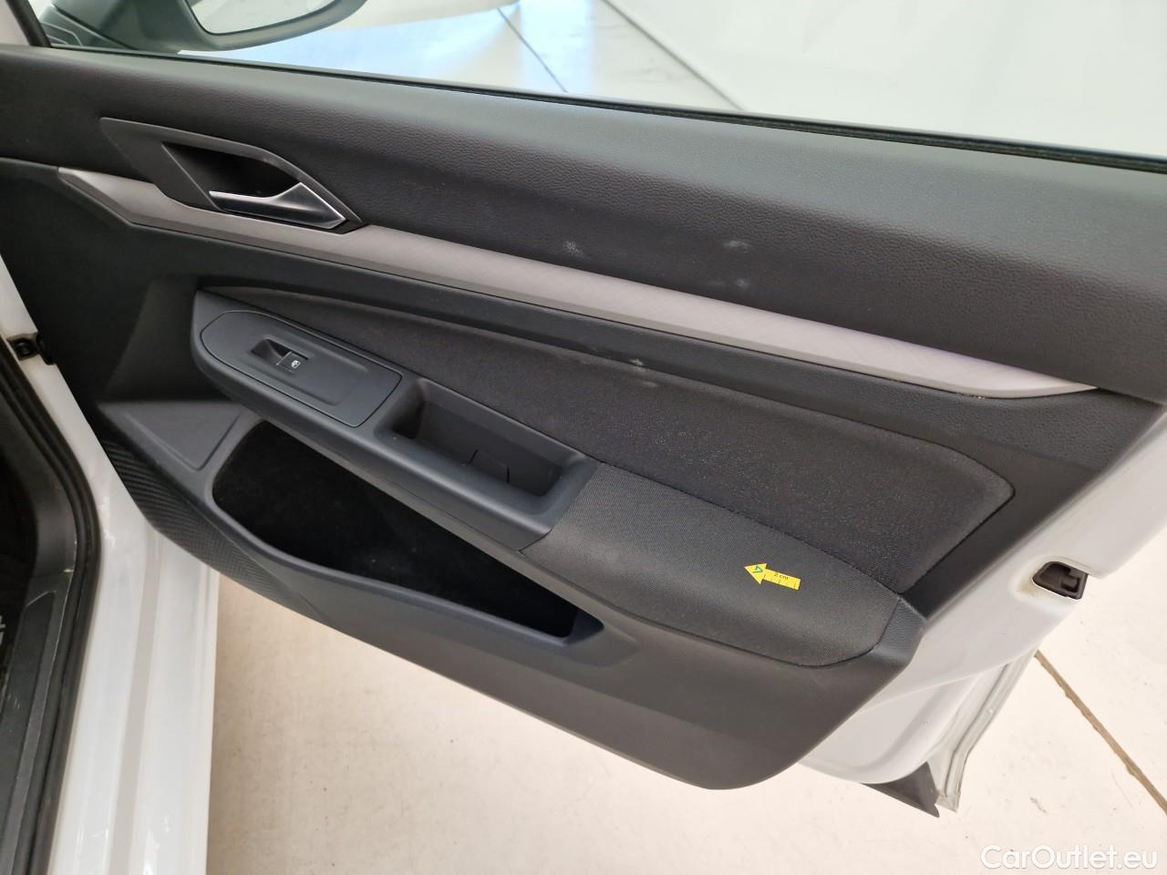  Volkswagen  Golf  Life 1.5 eTSI ACT DSG mild-Hybrid #38