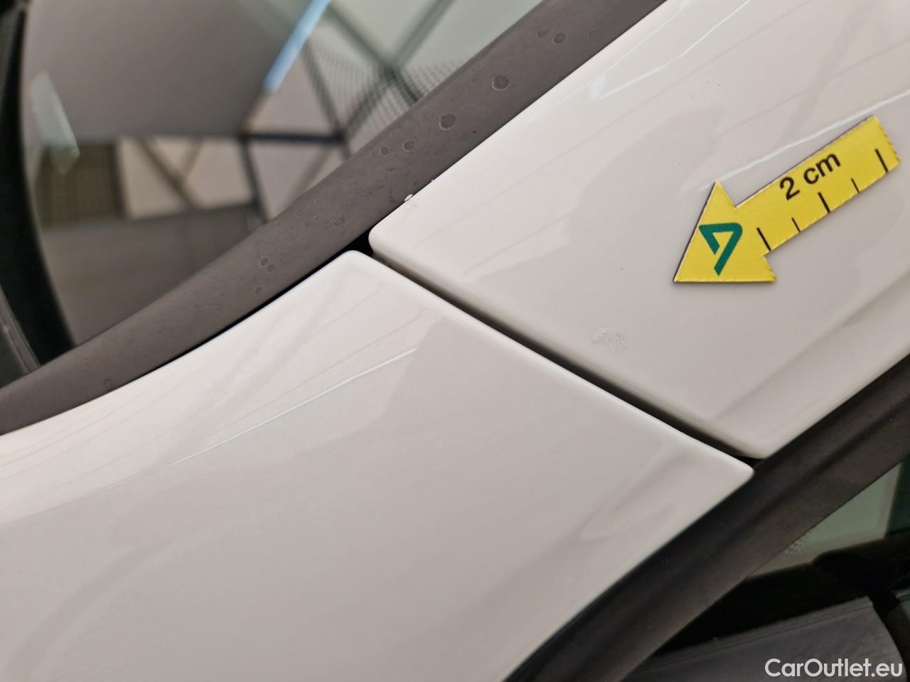  Volkswagen  Golf  Life 1.5 eTSI ACT DSG mild-Hybrid #2