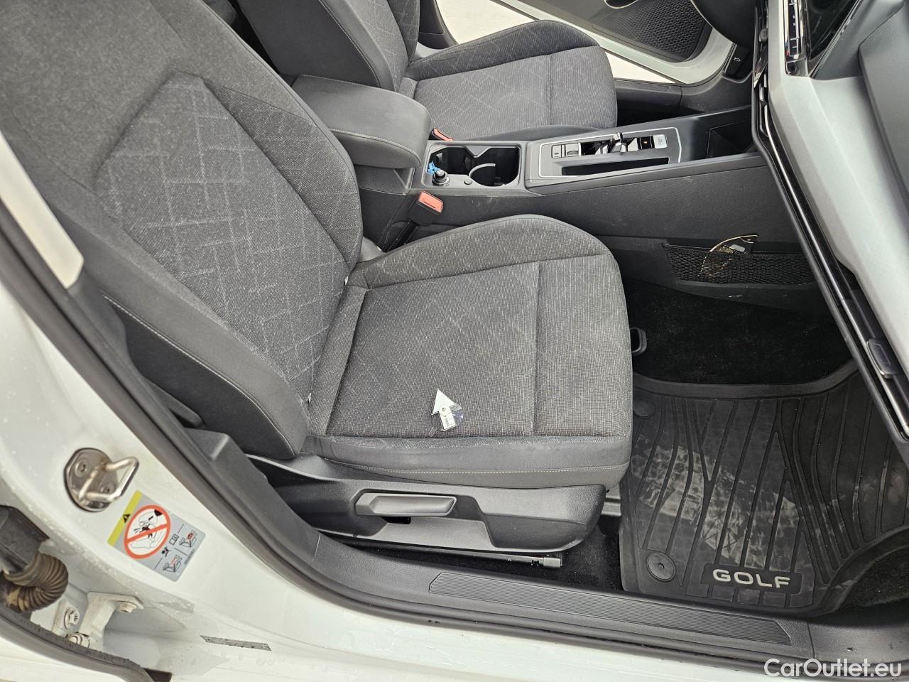  Volkswagen  Golf  Life 1.5 eTSI ACT DSG mild-Hybrid #34