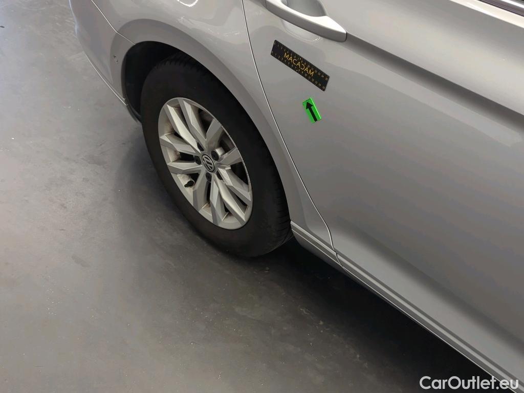  Volkswagen  Passat Var.Comfortline 1.6 TDI DSG 120 CP #8