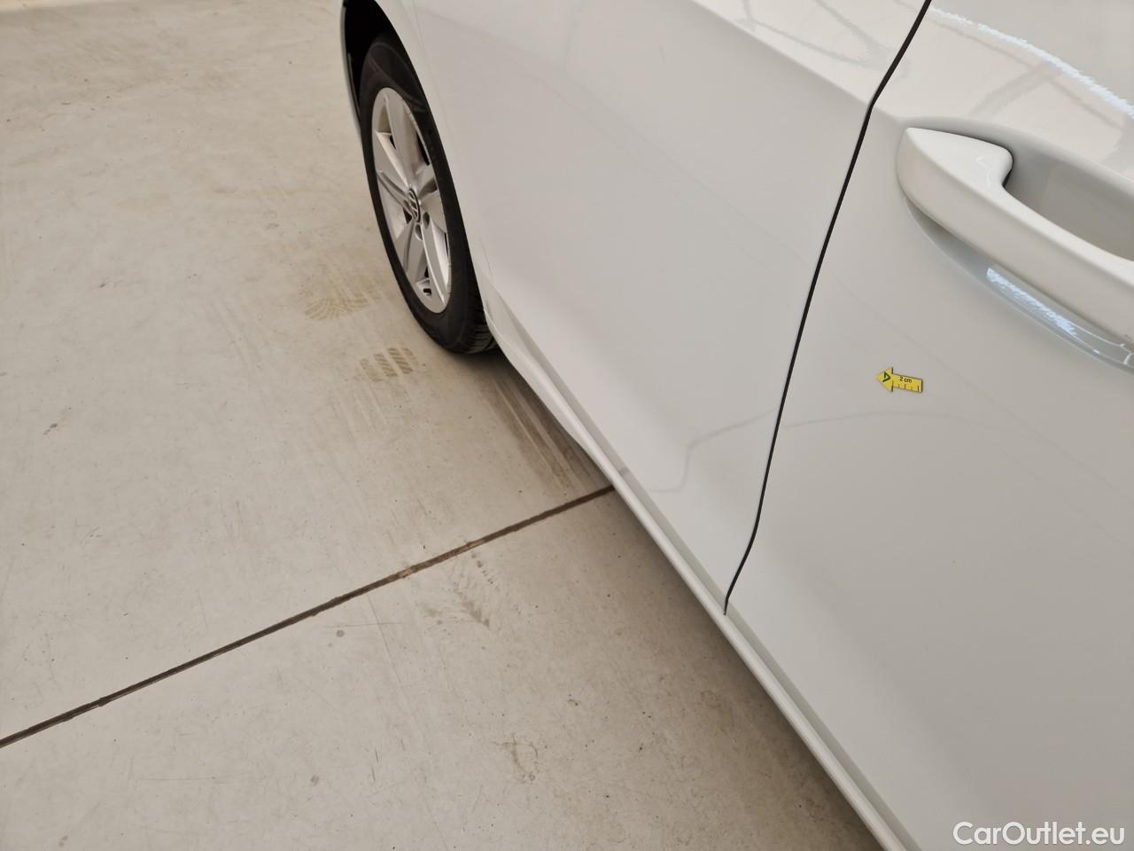  Volkswagen  Golf  Life 1.5 eTSI ACT DSG mild-Hybrid #7