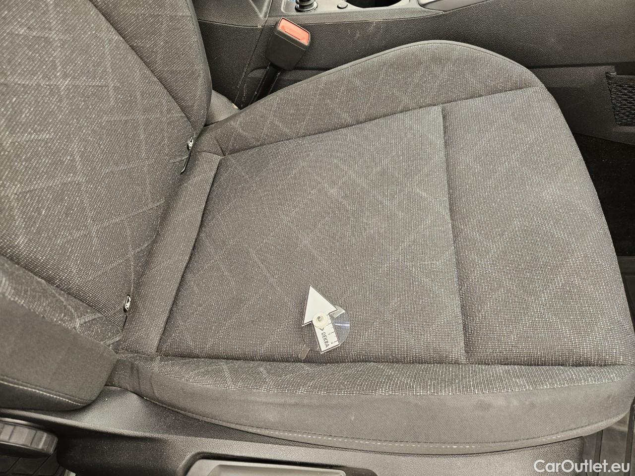  Volkswagen  Golf  Life 1.5 eTSI ACT DSG mild-Hybrid #35