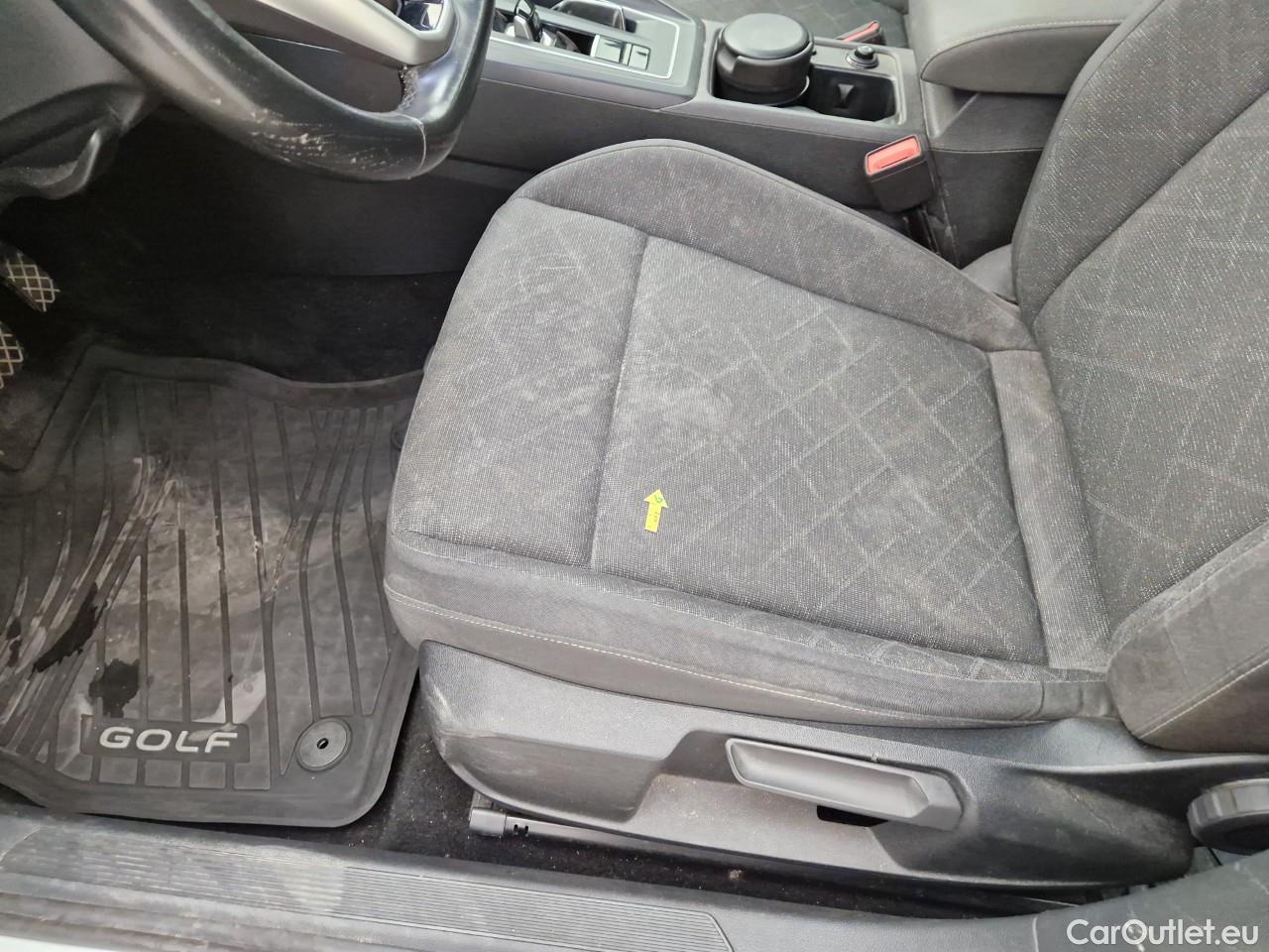  Volkswagen  Golf  Life 1.5 eTSI ACT DSG mild-Hybrid #21