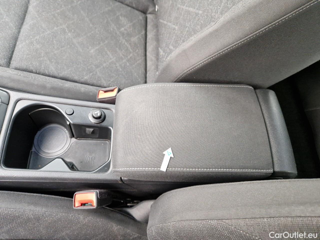  Volkswagen  Golf  2.0 TDI 116HP DSG Life Variant #37