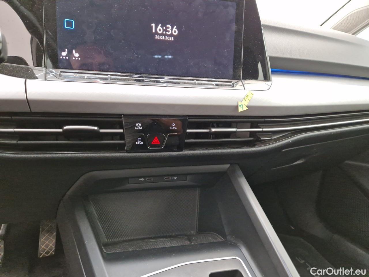  Volkswagen  Golf  Life 1.5 eTSI ACT DSG mild-Hybrid #25