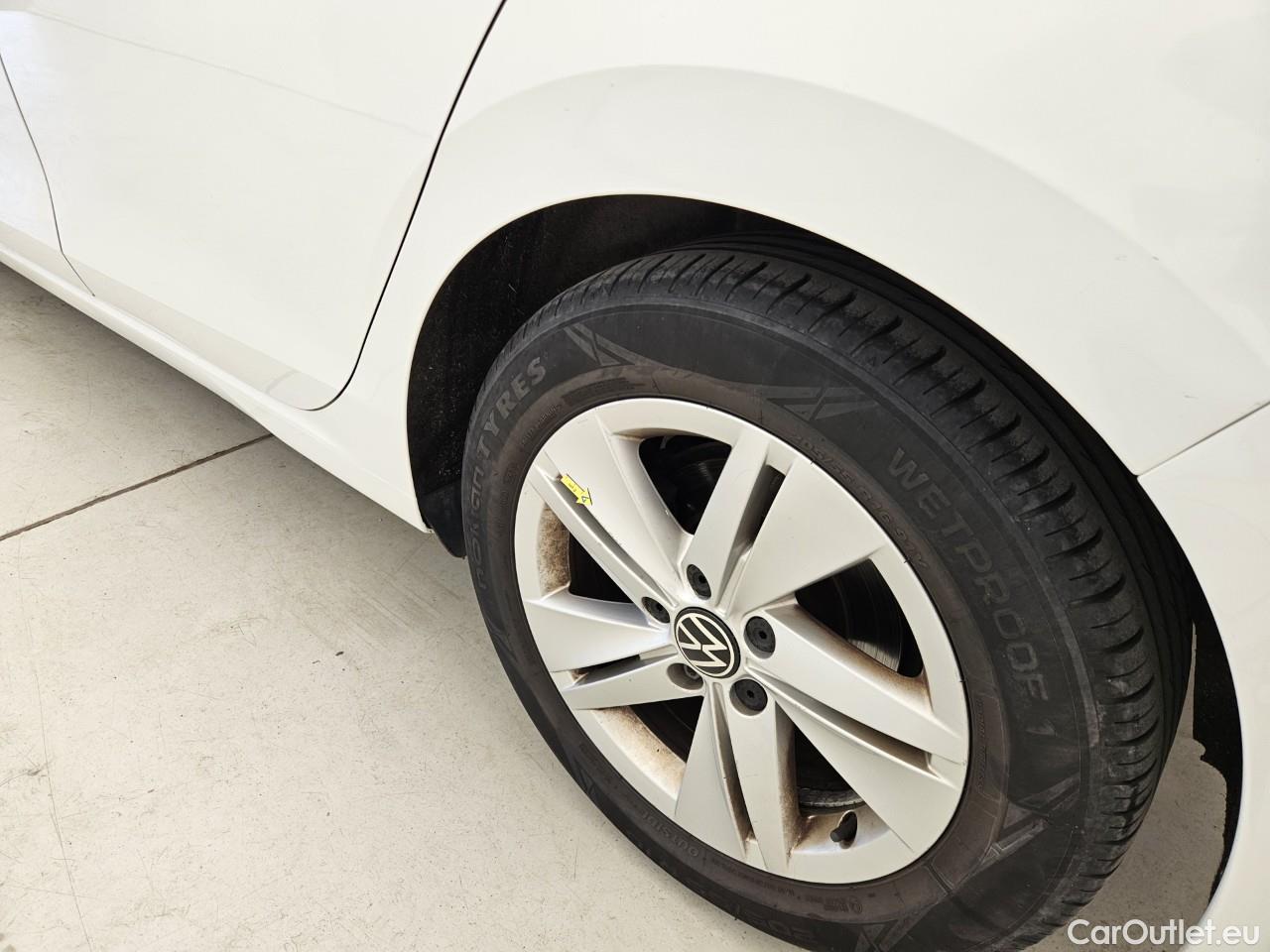 Volkswagen  Golf  Life 1.5 eTSI ACT DSG mild-Hybrid #52