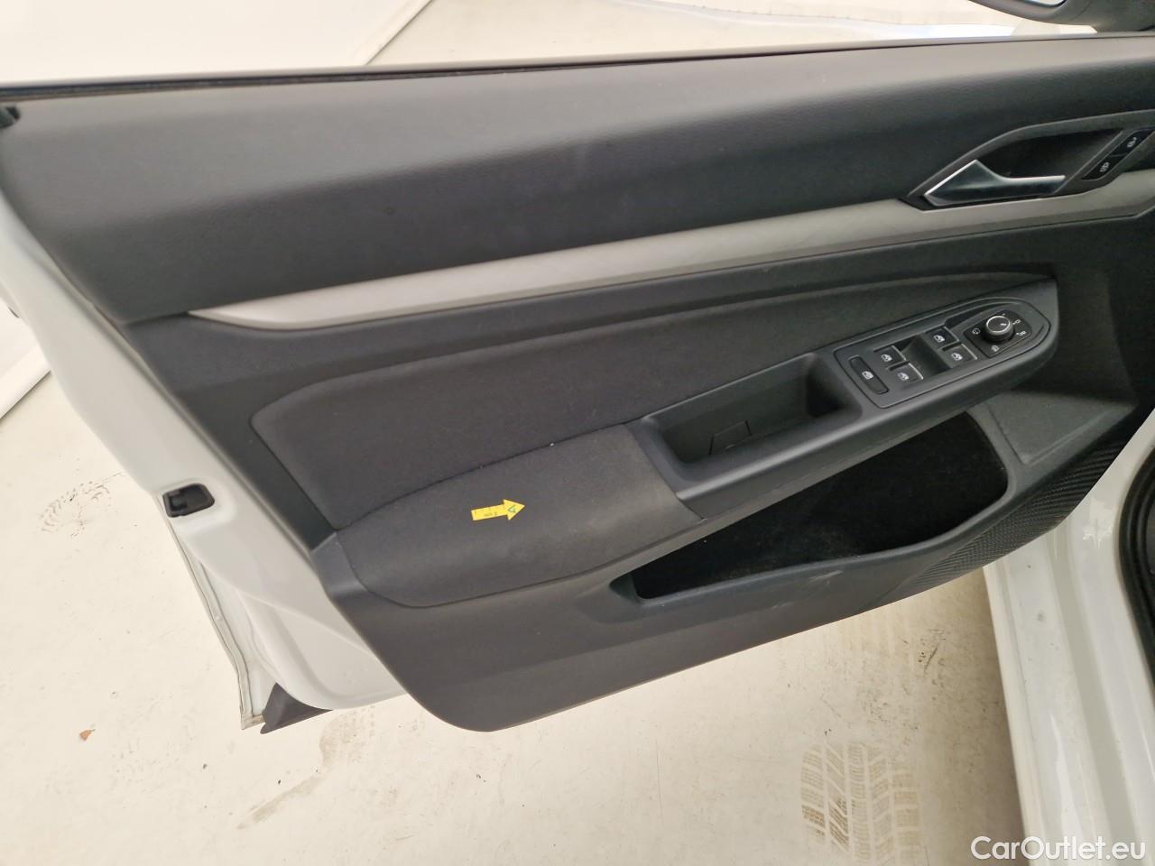  Volkswagen  Golf  Life 1.5 eTSI ACT DSG mild-Hybrid #24