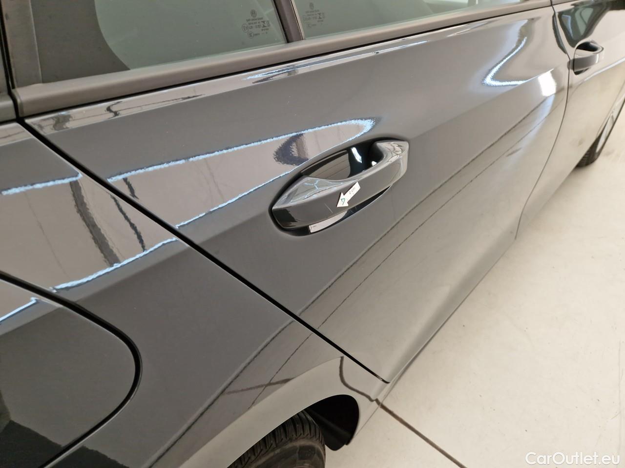  Volkswagen  Golf  2.0 TDI 116HP DSG Life Variant #54