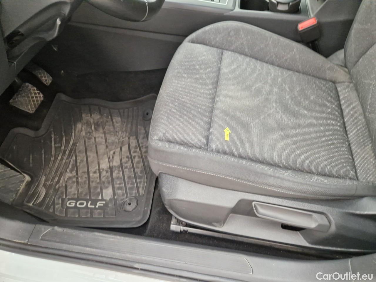  Volkswagen  Golf  Life 1.5 eTSI ACT DSG mild-Hybrid #22