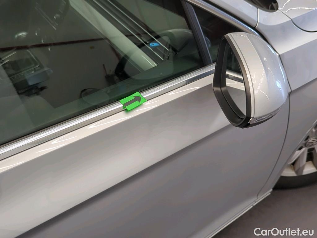  Volkswagen  Passat Var.Comfortline 1.6 TDI DSG 120 CP #16