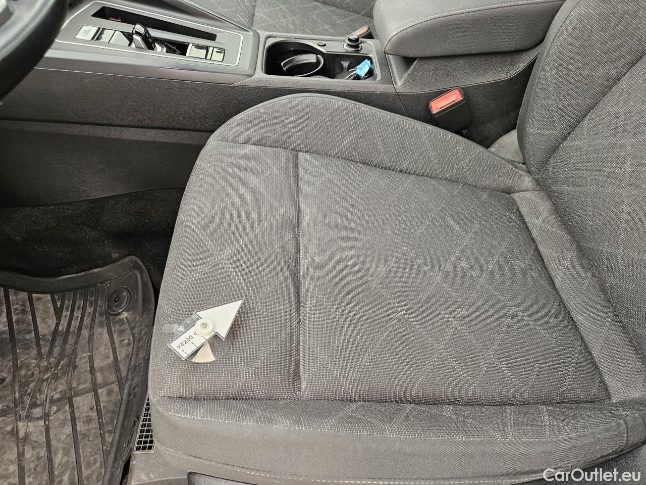  Volkswagen  Golf  Life 1.5 eTSI ACT DSG mild-Hybrid #22