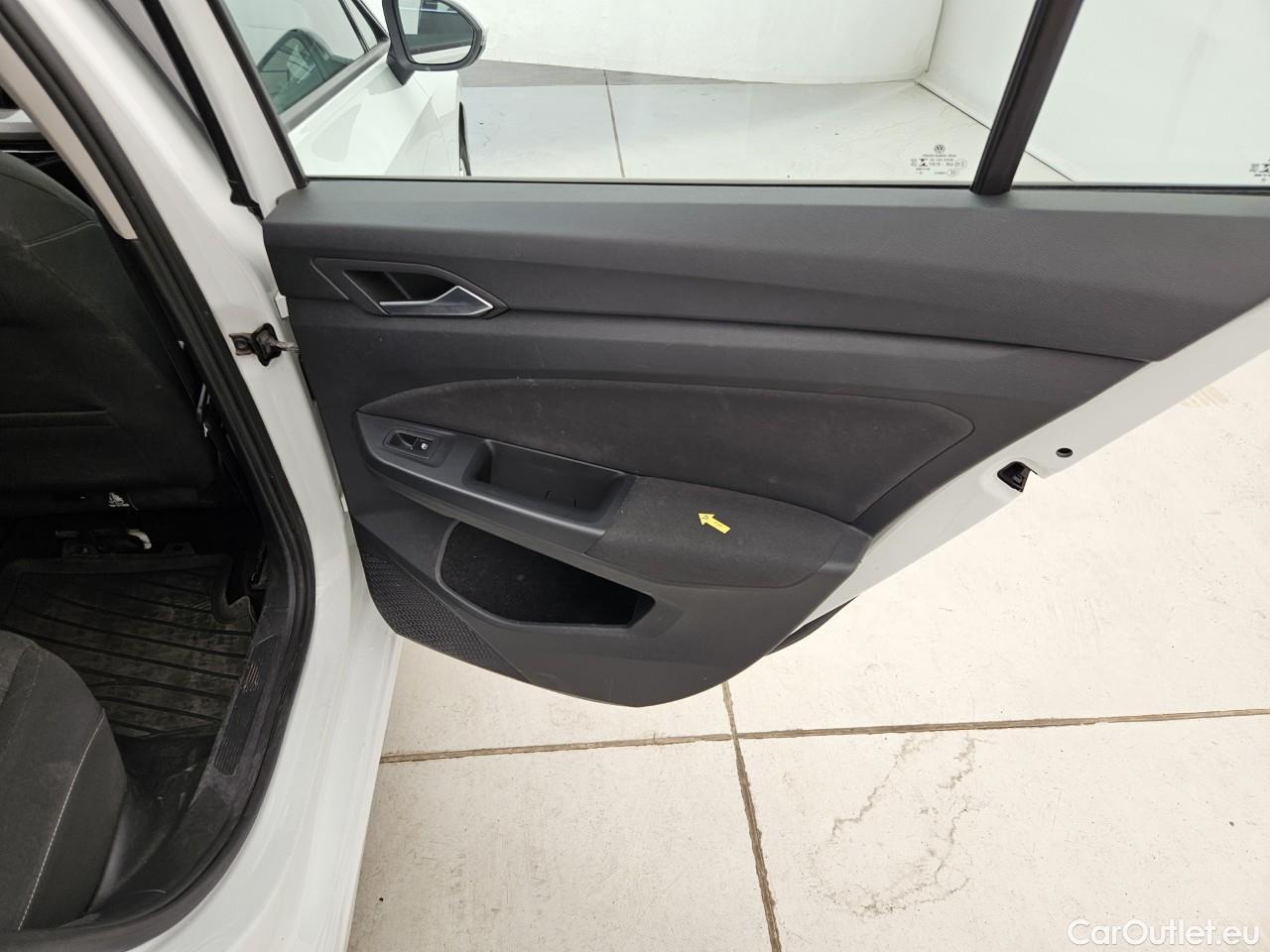  Volkswagen  Golf  Life 1.5 eTSI ACT DSG mild-Hybrid #77