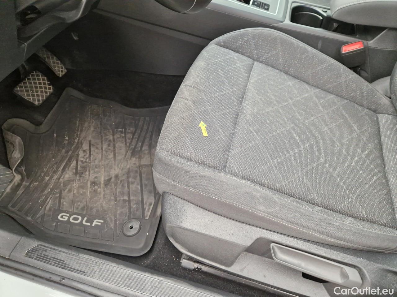  Volkswagen  Golf  Life 1.5 eTSI ACT DSG mild-Hybrid #8