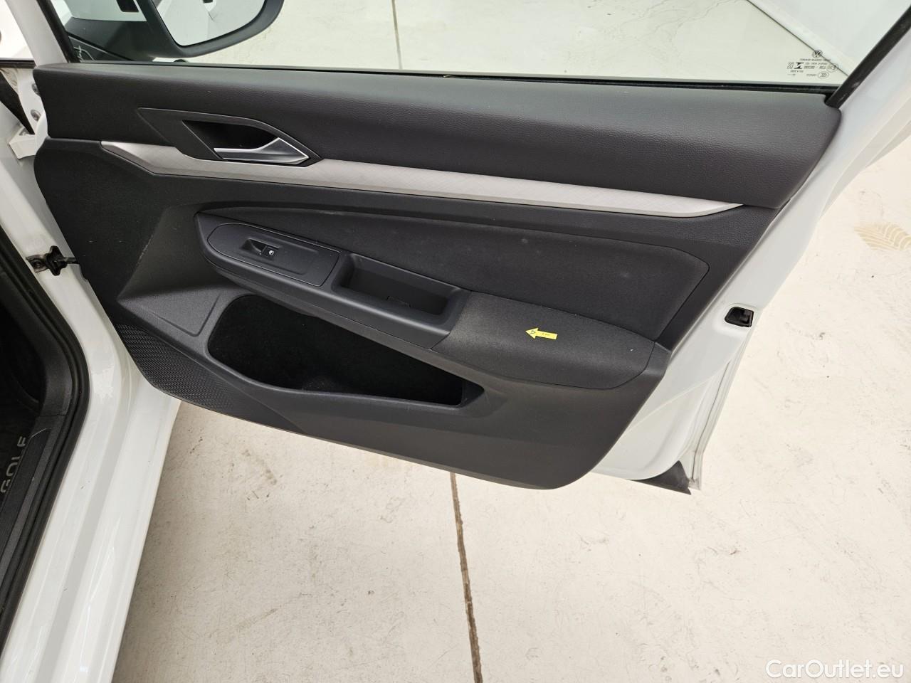  Volkswagen  Golf  Life 1.5 eTSI ACT DSG mild-Hybrid #69