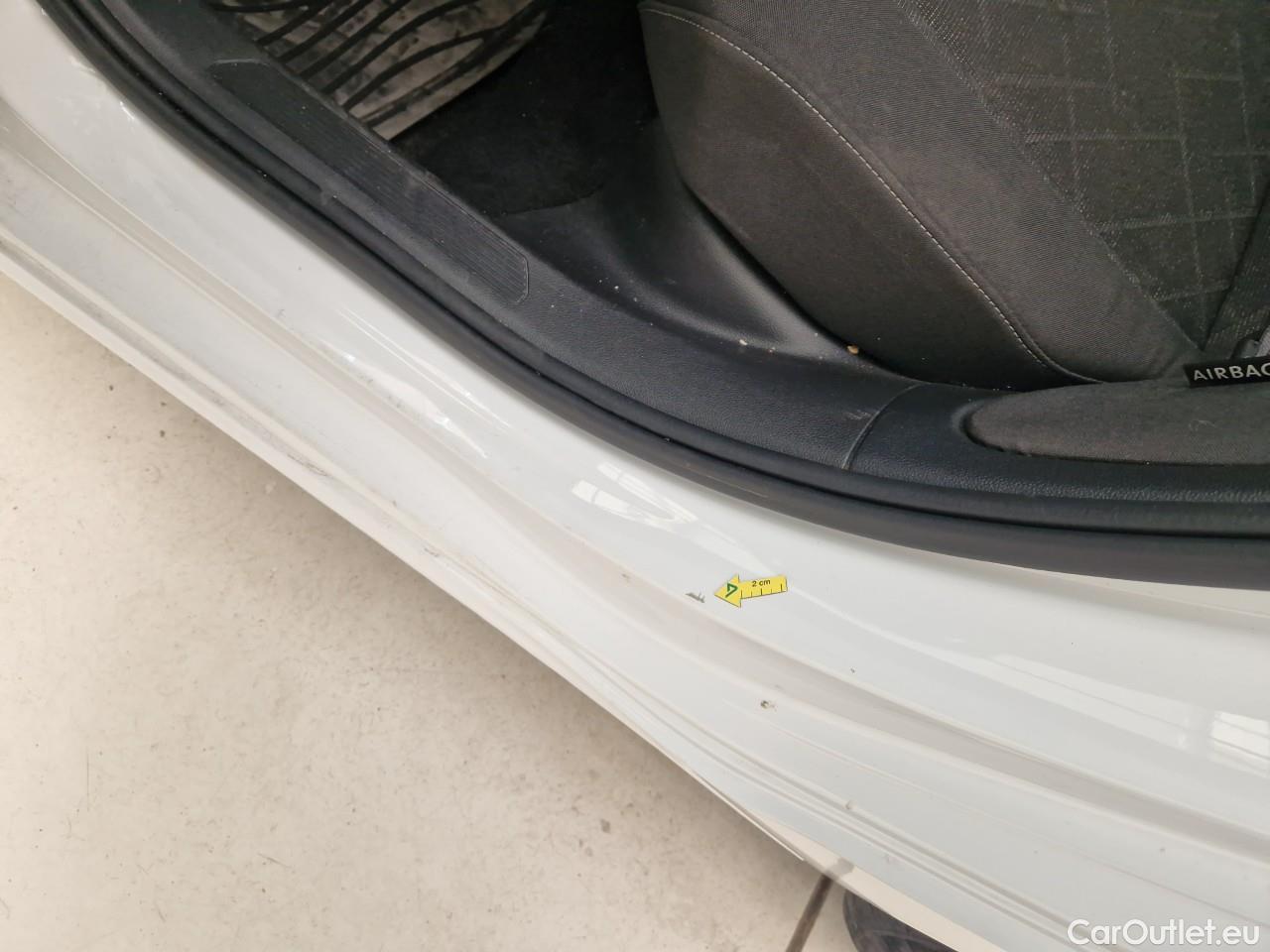  Volkswagen  Golf  Life 1.5 eTSI ACT DSG mild-Hybrid #34