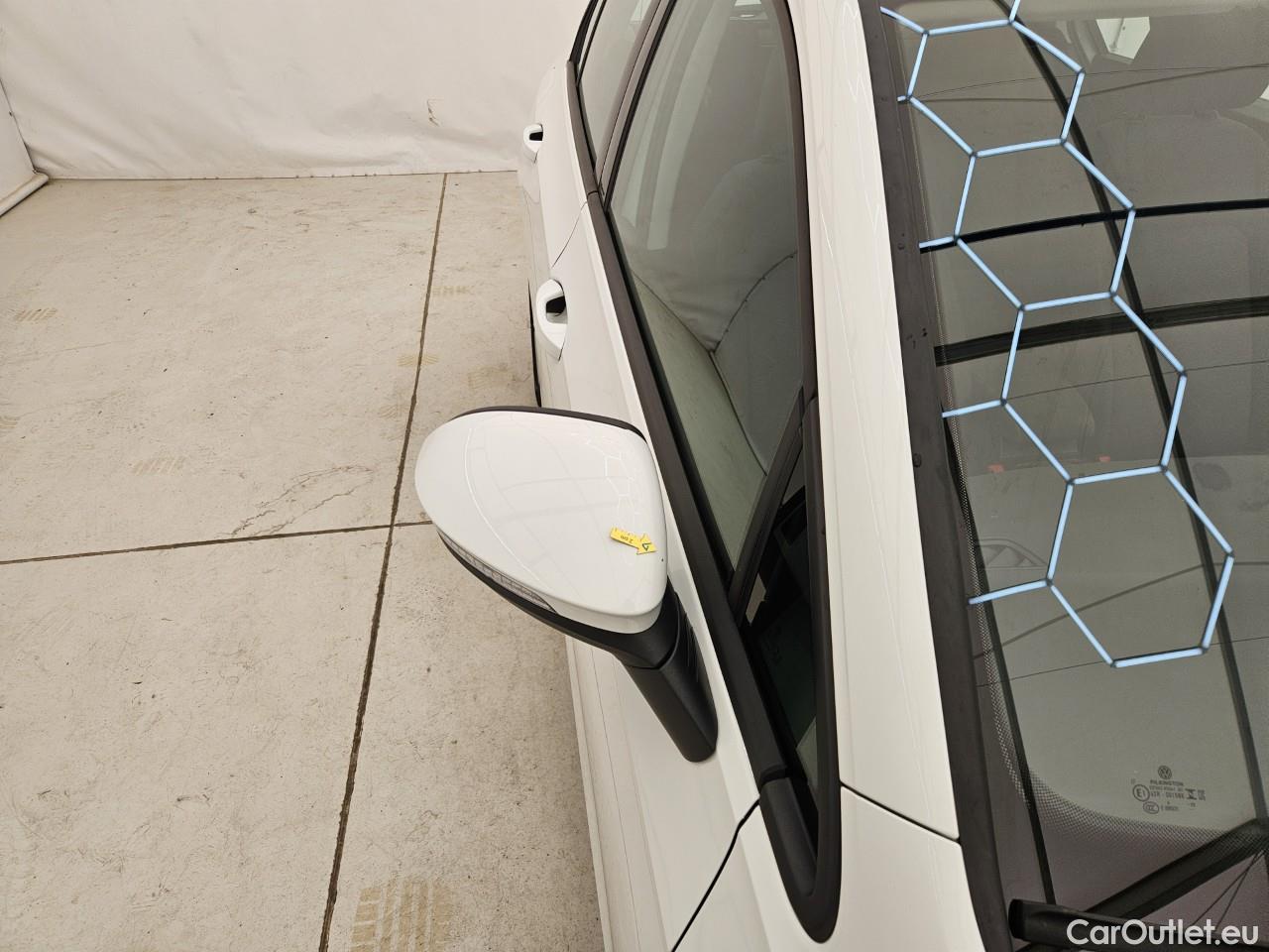  Volkswagen  Golf  Life 1.5 eTSI ACT DSG mild-Hybrid #32