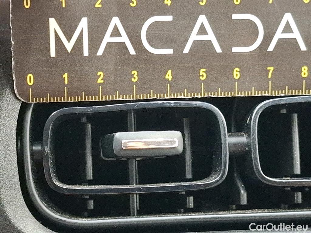  Citroen  C3 CITROEN  Société / 2020 / 5P / Berline BlueHDi 100 S&S BVM6 Feel Nav #4