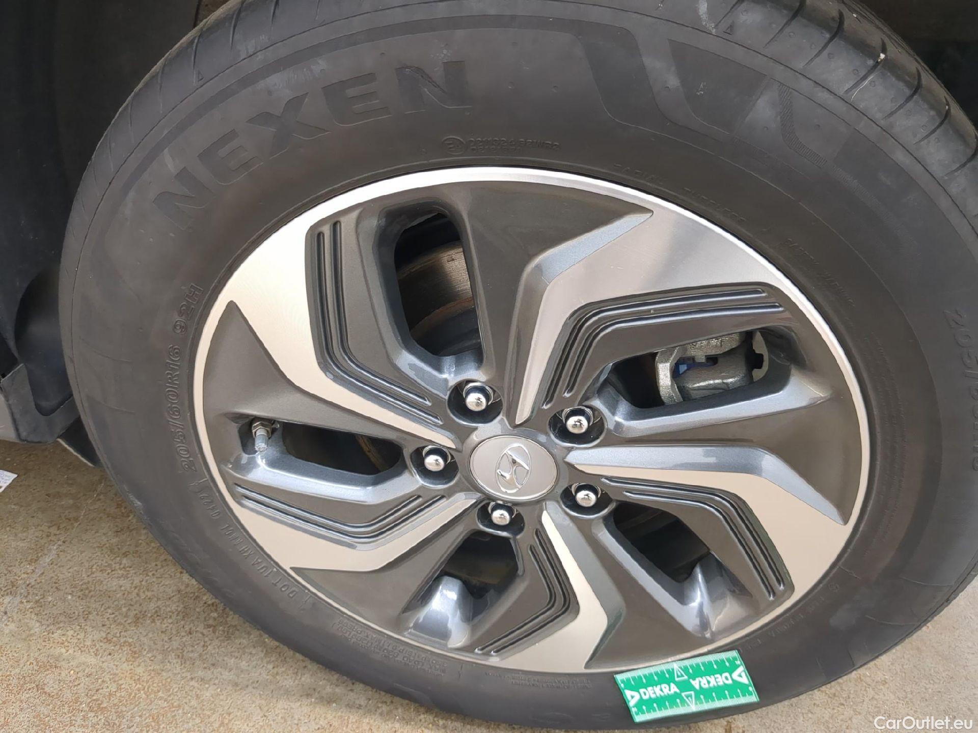  Hyundai  Konna Kona Business Hybrid 2WD 1.6 GDI 140CV BVA6 E6d #3