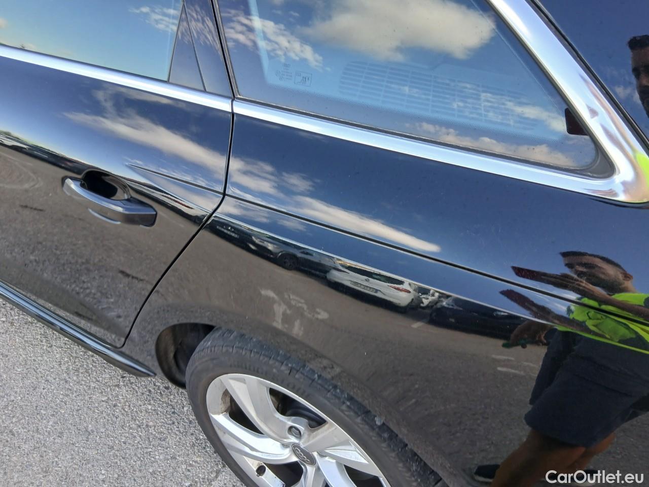  Audi  A4 AUDI  / 2019 / 5P / familiar Avant S line 35 TDI 120kW S tronic #16