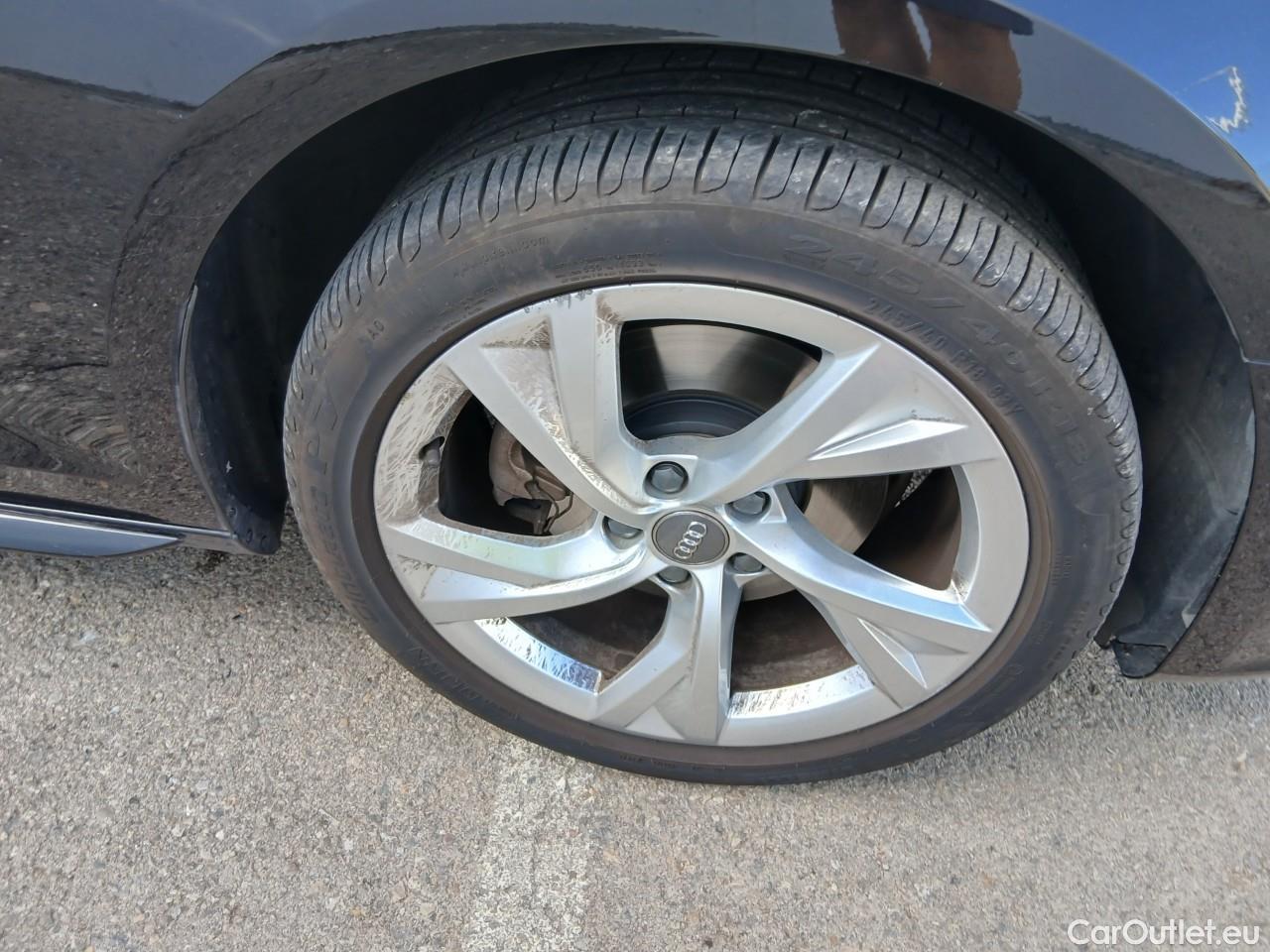  Audi  A4 AUDI  / 2019 / 5P / familiar Avant S line 35 TDI 120kW S tronic #35