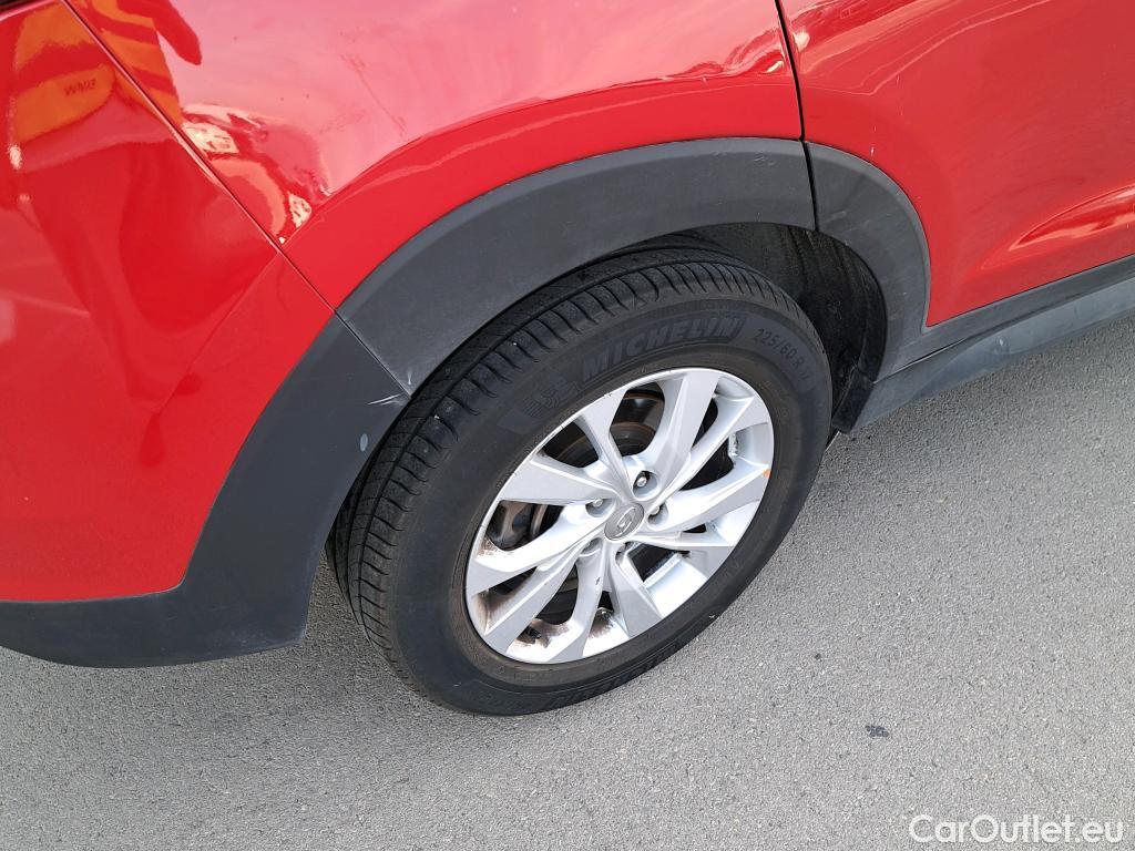  Hyundai  Tucson HYUNDAI  / 2018 / 5P / todoterreno 1.6 CRDI 85kW (116CV) 48V SLE 4X2(SP)(SL) #9